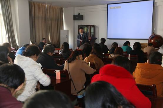 说明: C:\Users\CHXGB\Desktop\20181123138开奖网
学习贯彻中国工会十七大精神\IMG_8031.JPG