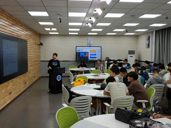 说明: C:\Users\CHXGB\Desktop\新闻稿\20181221138开奖网
《聚合物合成工艺学》课程创新教学模式取得良好效果\IMG_20180928_171735.jpg