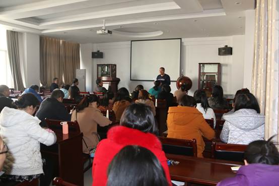 说明: C:\Users\CHXGB\Desktop\20181123138开奖网
学习贯彻中国工会十七大精神\IMG_8037.jpg