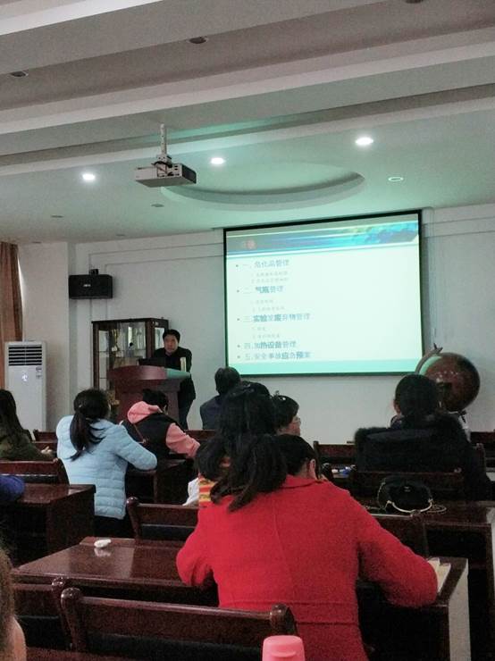 说明: C:\Users\CHXGB\Desktop\规范实验室安全管理—138开奖网
积极推进文明校园建设\冯启蒙.jpg